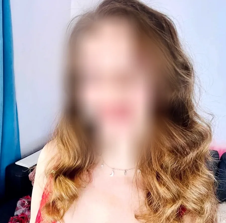 Amelia, 26