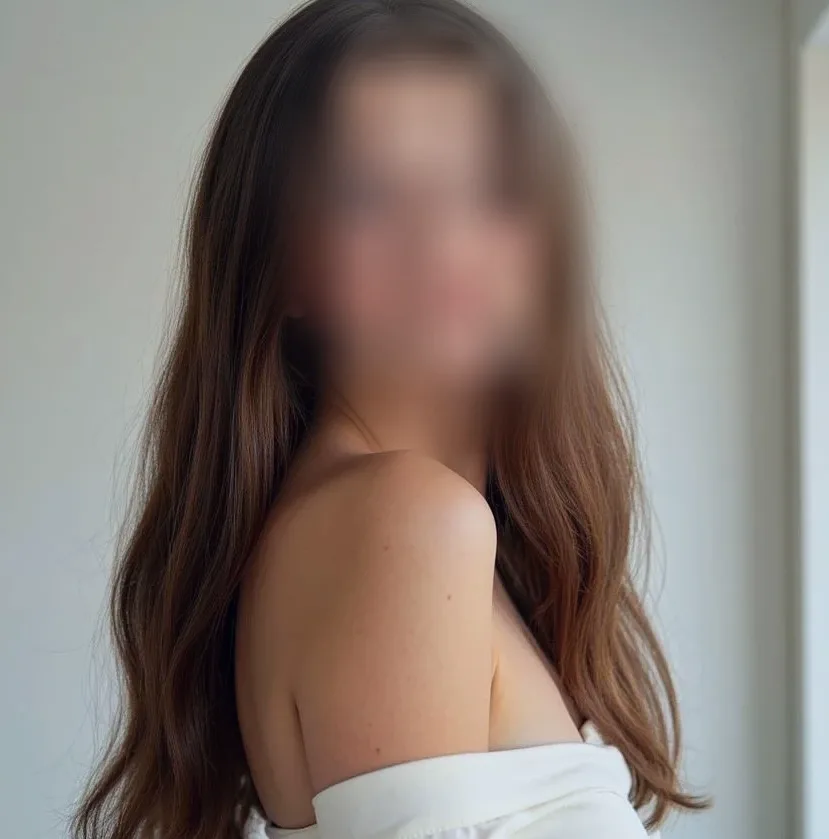 Ella, 26