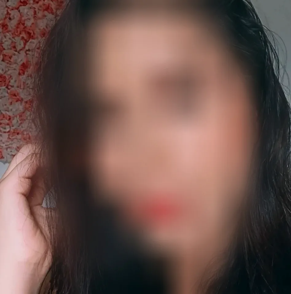 Isla, 29
