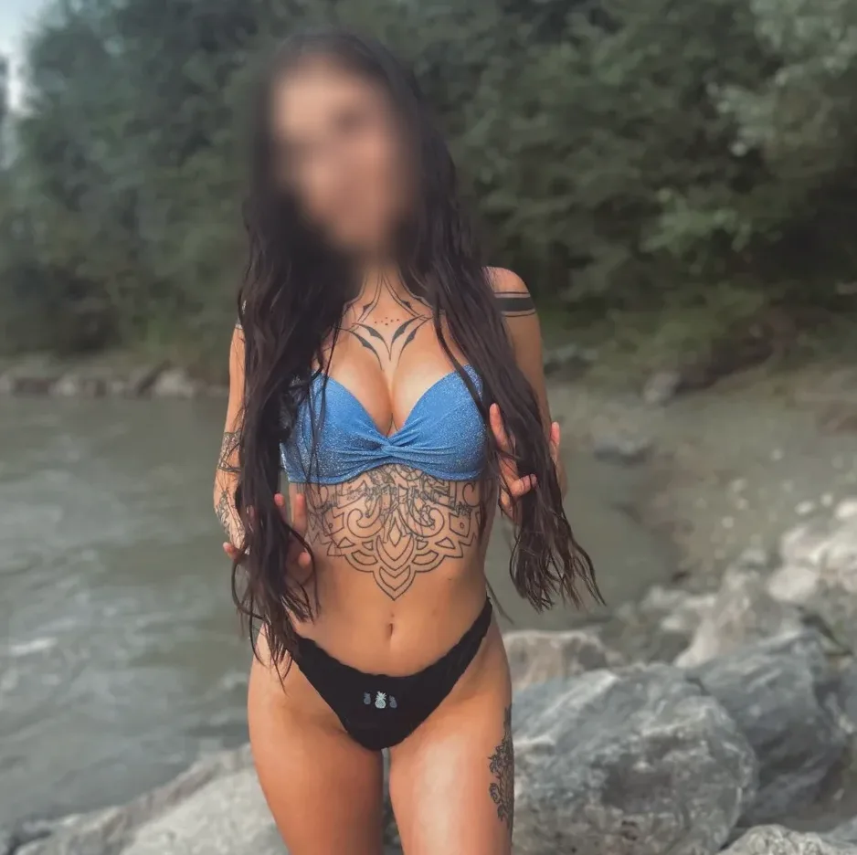 Natalia, 24