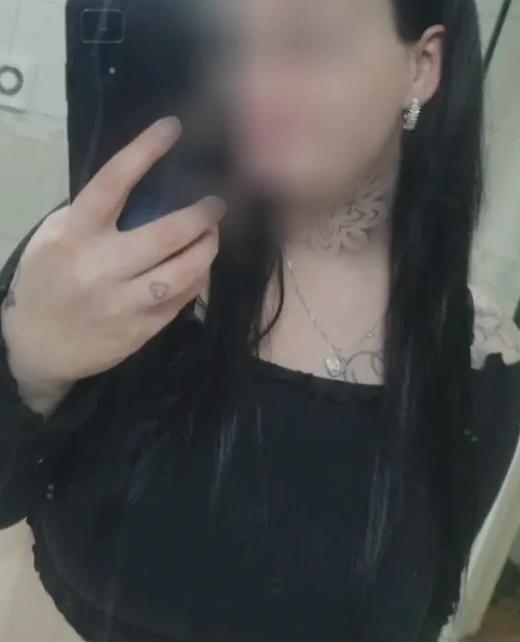 Rosie, 27