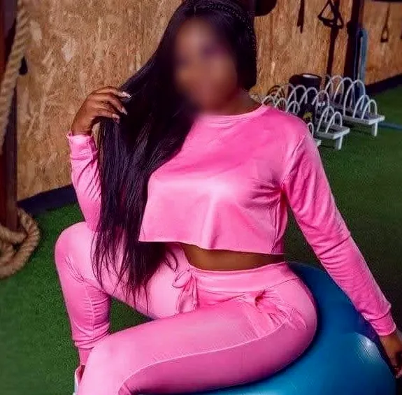Rosie, 28